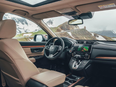 Inside the 2019 Honda CR-V
